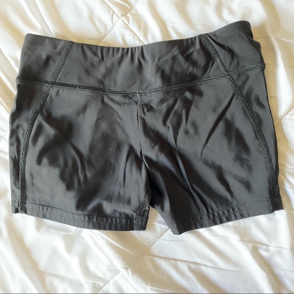 Under Armour Women’s Compression Shorts - Picture 2 of 4